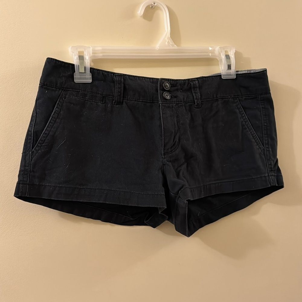 American Eagle low rise black shorts
